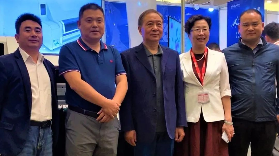 “中國醫學裝備協會第五屆學術年會”順利召開，晶鑄生物“全自動細胞學制片+人工智能